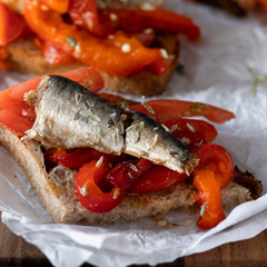 Smoked Sardine in Extra Virgin Olive Oil JOSE Gourmet 120g Tin | Sardinas Ahumadas en AOVE JOSE Gourmet 120g Tin