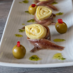 Baby Artichoke Hearts 40/60  in Brine Pelli  290g Glass Jar | Corazones de alcachofa Mini 40/60  Pelli  290 g