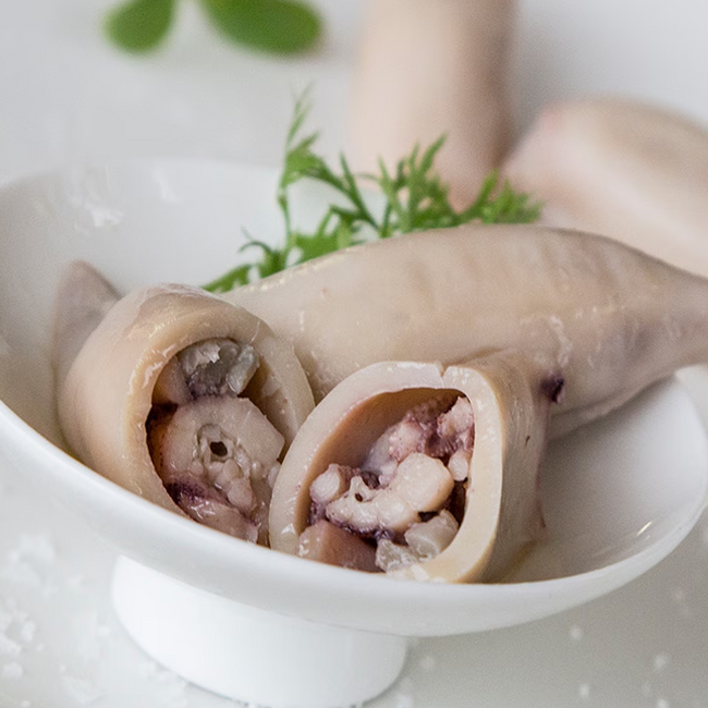 Baby Squids stuffed in olive oil 6/8 Pc. La Brújula 110g